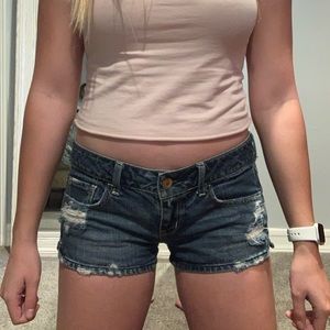 american eagle distressed shorts